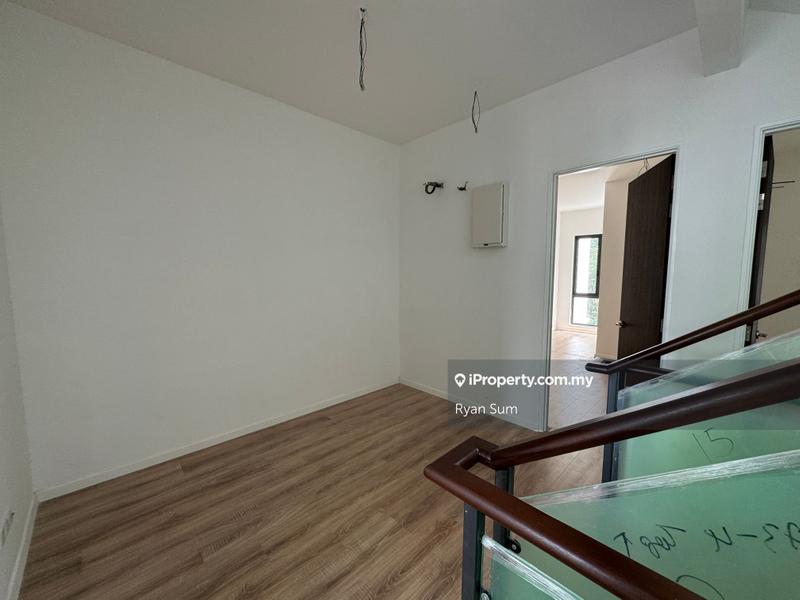 Rumah Berangkai 2.5 Tingkat untuk Dijual di Taman Puncak Jalil, Seri Kembangan oleh Ryan Sum - iProperty.com.my