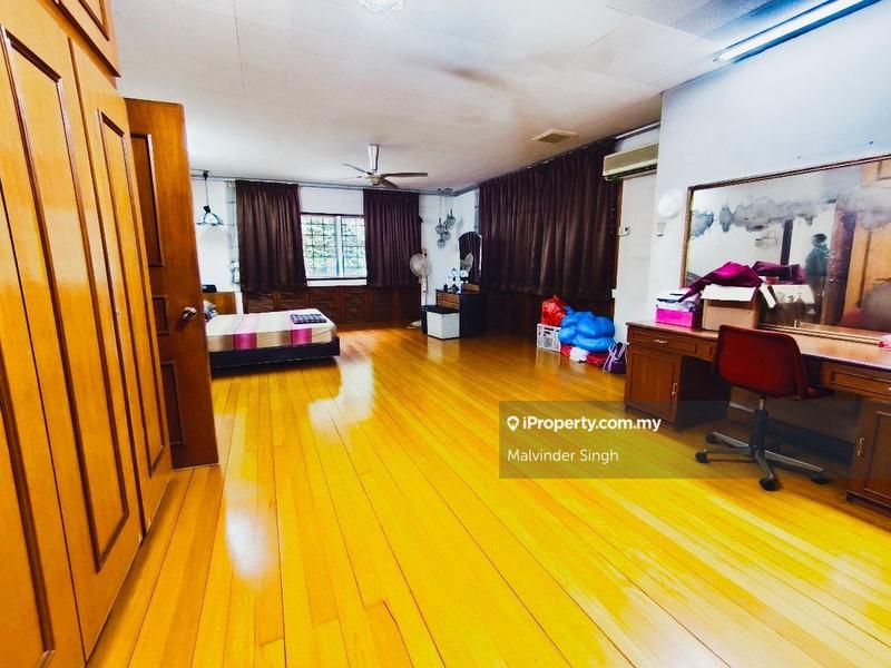 Bungalow House untuk Dijual di Ukay Heights, Ampang oleh Mel Walia - iProperty.com.my