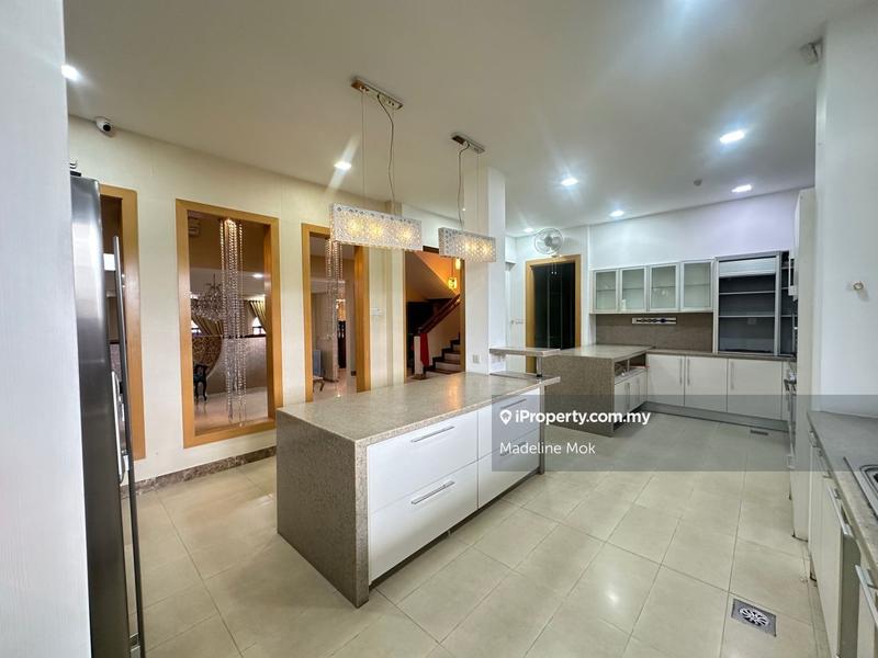 Bungalow House untuk Dijual di Damansara Idaman, Petaling Jaya oleh Madeline Mok - iProperty.com.my