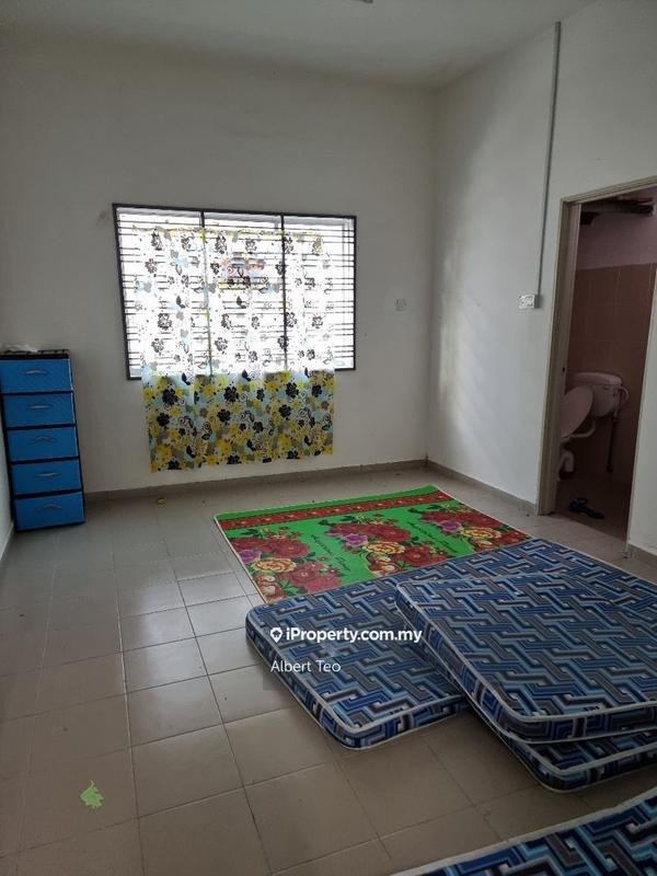 For Sale - Taman Universiti Parit Raja