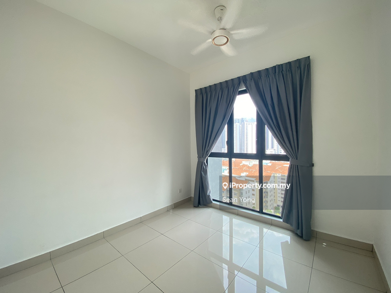 For Sale - Fortune Centra