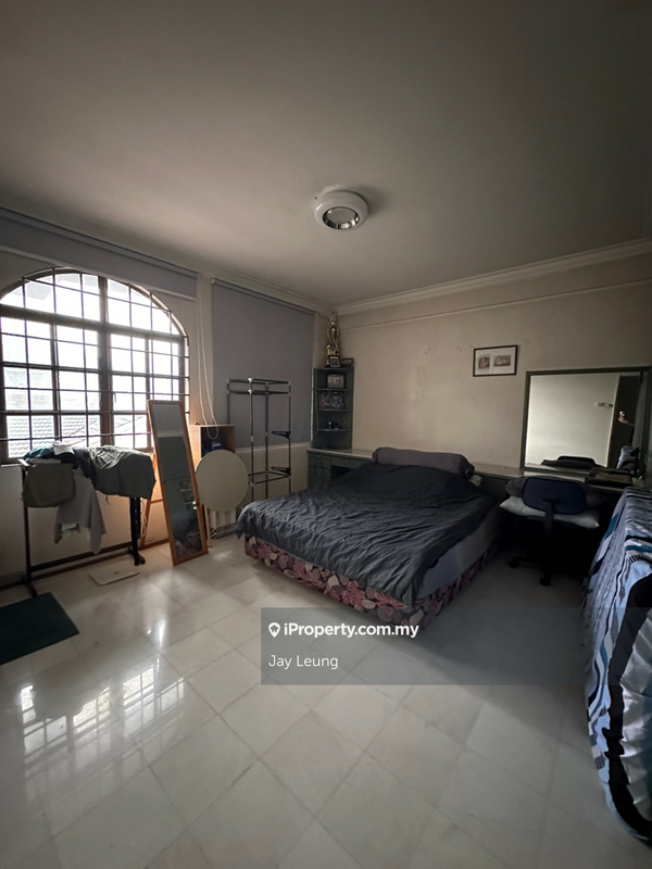Bungalow House for Sale in Taman Golf, Ipoh by Jay Leung - iProperty.com.my