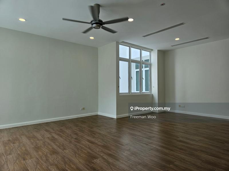 For Sale - Kenny Hills Residence