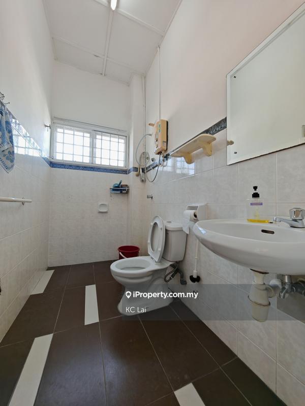 Bungalow House for Sale in Rasah Kemayan, Seremban 2 by KC Lai - iProperty.com.my