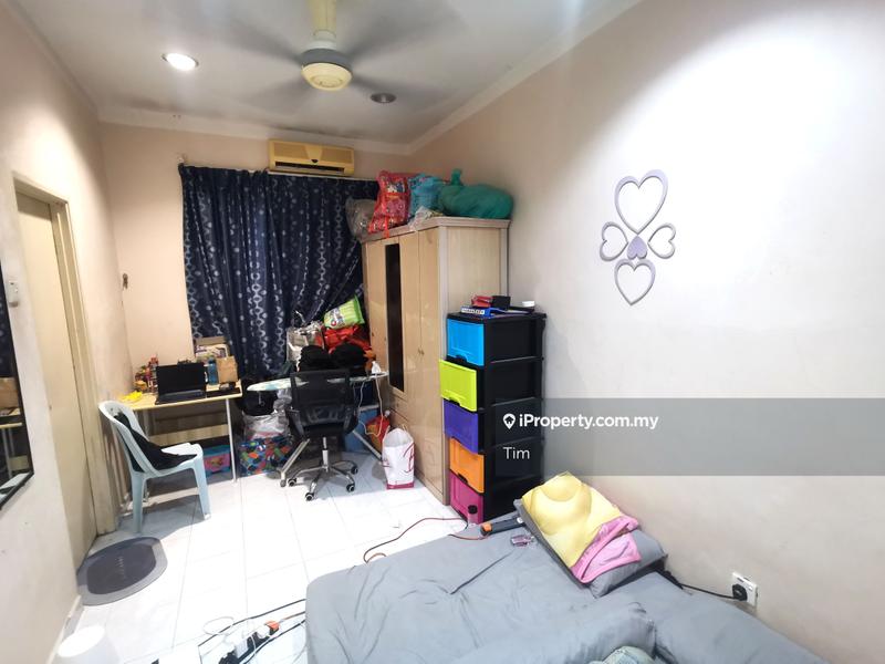 Rumah Teres 2-Tingkat untuk Dijual di Taman Desa Idaman, Durian Tunggal oleh Tim - iProperty.com.my