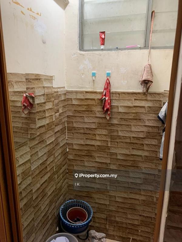 Flat for Sale in Pangsapuri Sri Meranti by I.K. - iProperty.com.my