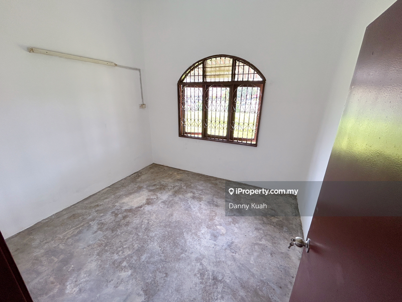Rumah Berangkai 1 Tingkat untuk Dijual di qi135, Batu Berendam oleh Danny Kuah - iProperty.com.my