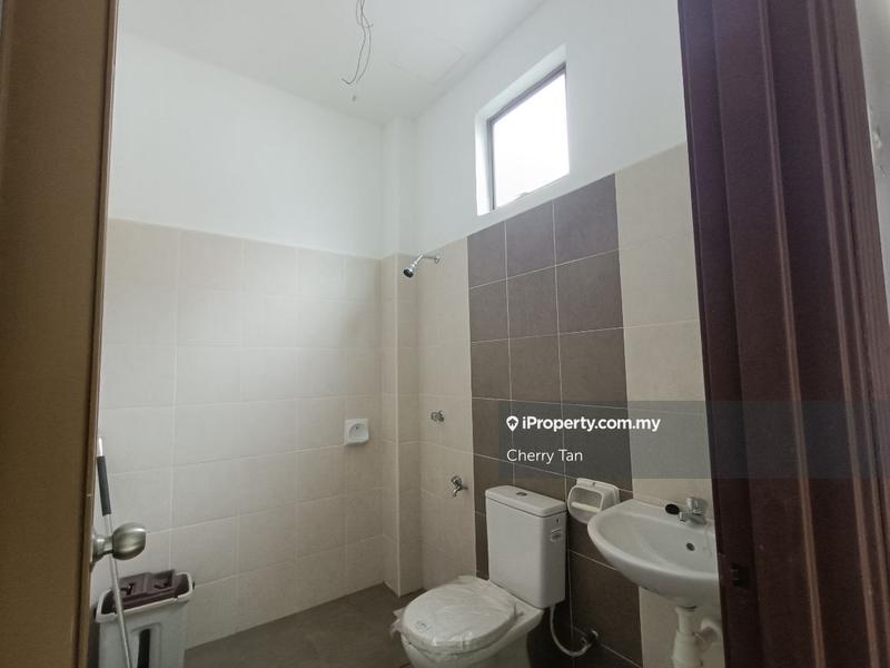 Rumah Berangkai 2 Tingkat untuk Dijual di 24x75 Big 2 Storey Taman Saujana Tehel Bukit Katil, Bukit Katil oleh Cherry Tan - iProperty.com.my