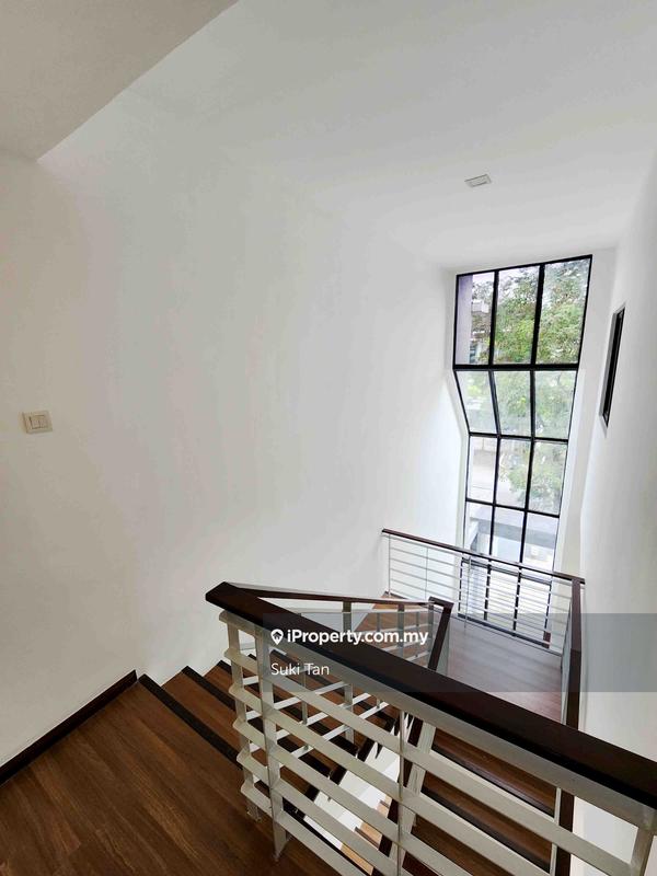 Rumah Berangkai 3 Tingkat untuk Dijual di Lake Fields, Sungai Besi oleh Suki Tan - iProperty.com.my