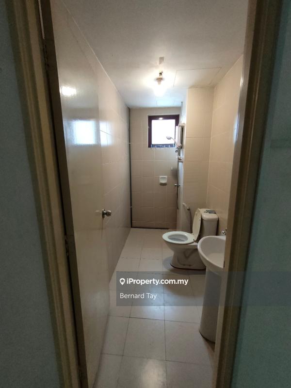Condominium for Sale in Savanna Condominium by Bernard Tay - iProperty.com.my