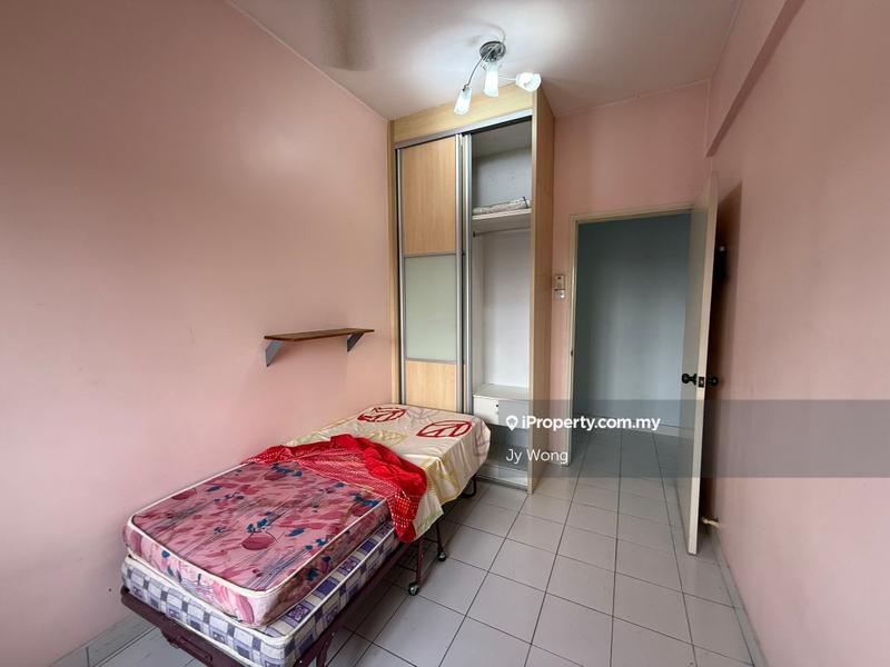 Condominium for Sale in La Vista Condominiums by Jy Wong - iProperty.com.my