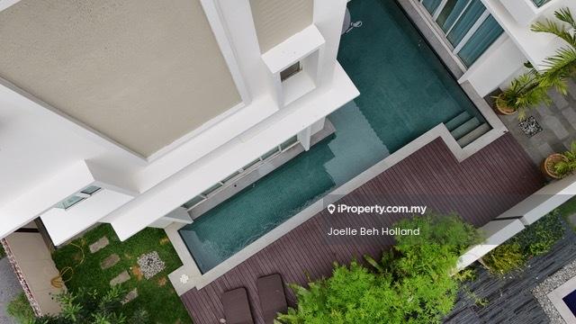 Rumah Berkembar untuk Dijual di Mont Kiara, Kuala Lumpur oleh Joelle Beh Holland - Exterior - iProperty.com.my