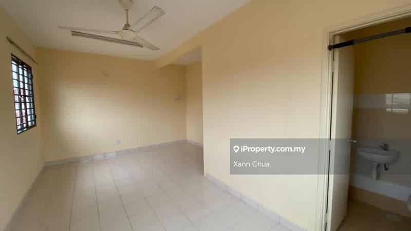 2.5-storey Terraced House for Sale in Bandar Putra Permai, Seri Kembangan by Xann Chua - iProperty.com.my