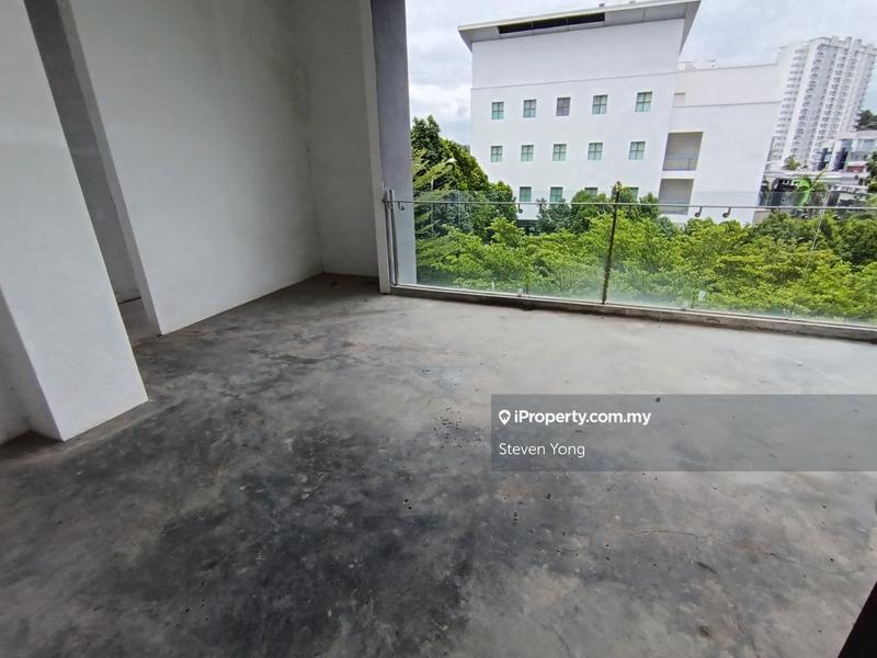 Commercial Semi-D for Sale in Taman Equine, Seri Kembangan by Steven Yong - iProperty.com.my