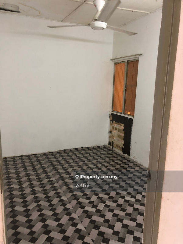 Flat for Rent in Taman Subang Mas by WP Loh - iProperty.com.my