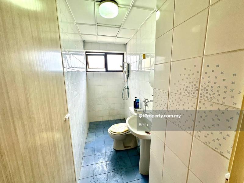 Condominium for Sale in Bukit Desa Condominium by Bella - iProperty.com.my
