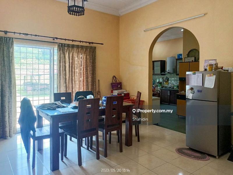 Banglo Tanah untuk Dijual di Linggi, Port Dickson oleh Shahidin - dining hall - iProperty.com.my