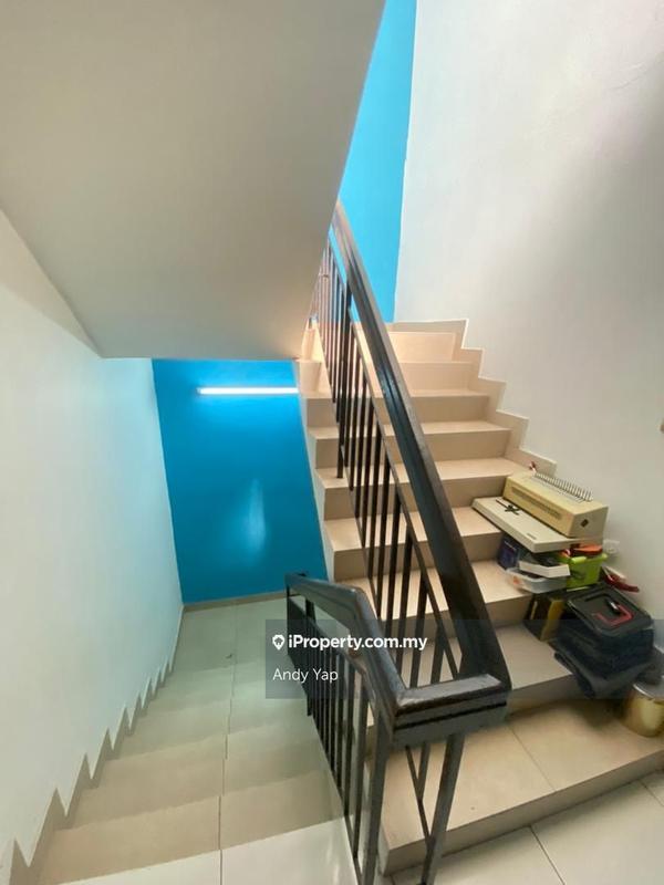 Rumah Teres 2.5-Tingkat untuk Dijual di Bandar Country Homes, Rawang oleh Andy Yap - iProperty.com.my