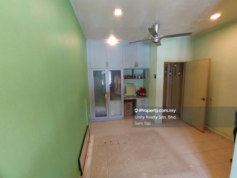 Rumah Berangkai 2 Tingkat untuk Dijual di Taman Pinggiran Saujana, Prima Saujana, Kajang oleh Sam Yap - iProperty.com.my