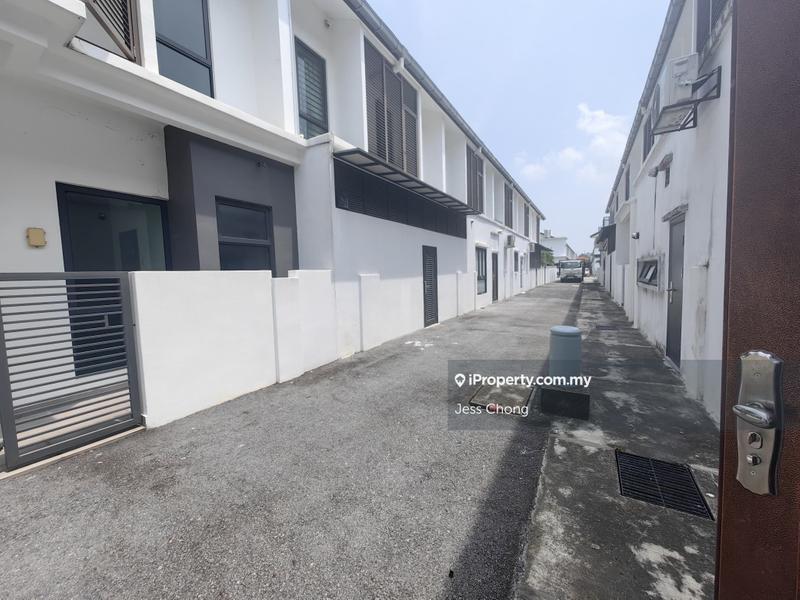 Rumah Berangkai 2 Tingkat untuk Dijual di Taman Putra Prima, Puchong oleh Jess Chong - iProperty.com.my