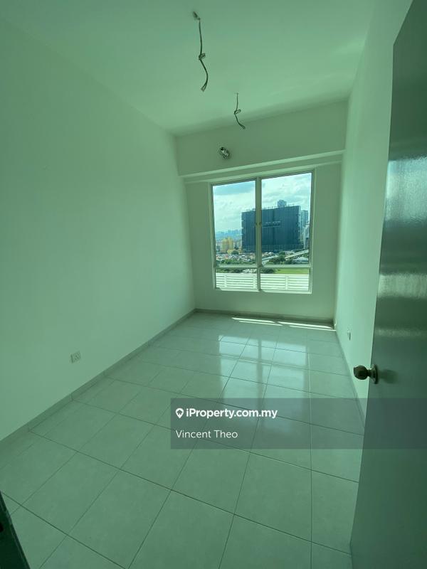 Kondominium untuk Dijual di D'suria Condominium oleh Vincent Theo - iProperty.com.my
