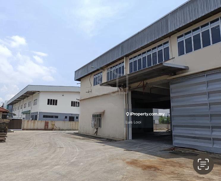 Semi-D Kilang untuk Disewa di Taman Taming Jaya, Balakong oleh Luis Looi - iProperty.com.my