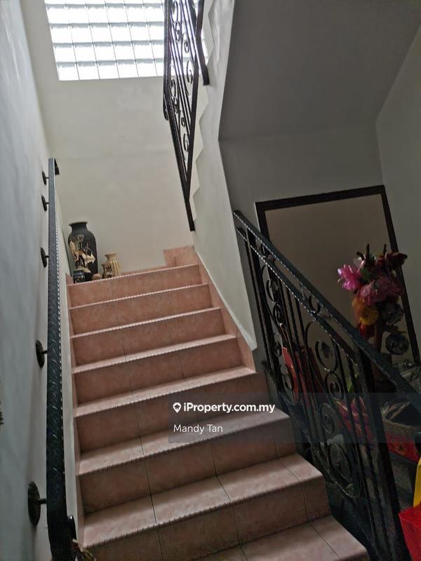 Bungalow House for Sale in Seksyen 17, Petaling Jaya by Mandy Tan - iProperty.com.my