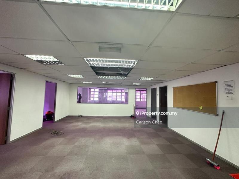 Shop / Office untuk Disewa di Usj 10, Subang Jaya oleh Carlson Chee - iProperty.com.my