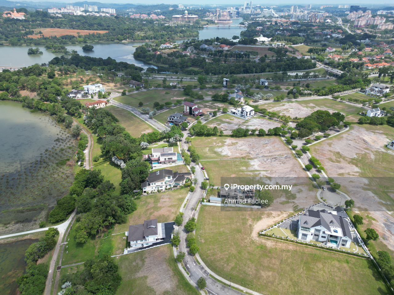 Banglo Tanah untuk Dijual di Presint 11, Presint 11 oleh Ahmad Fadlee - iProperty.com.my