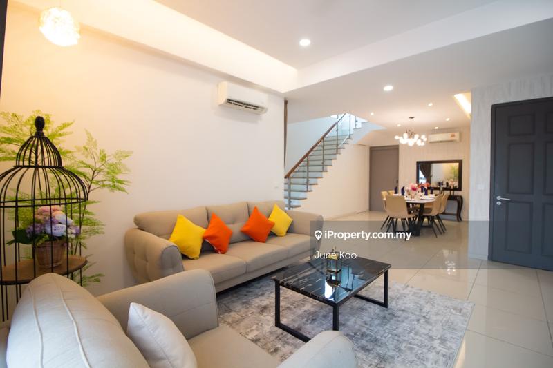 Kediaman Servis untuk Dijual di Tropical Villa oleh June Koo - iProperty.com.my