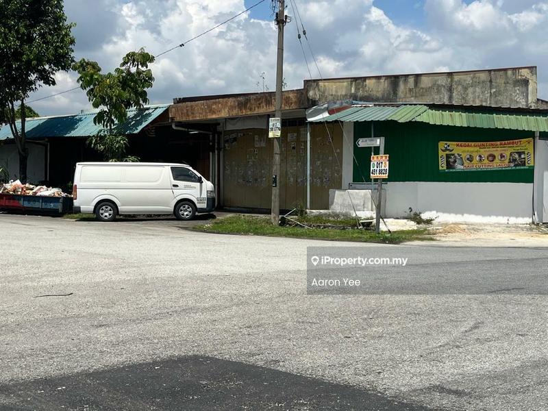 Terrace Factory for Sale in Taman Taming Jaya, Balakong by Aaron Yee - Exterior - iProperty.com.my