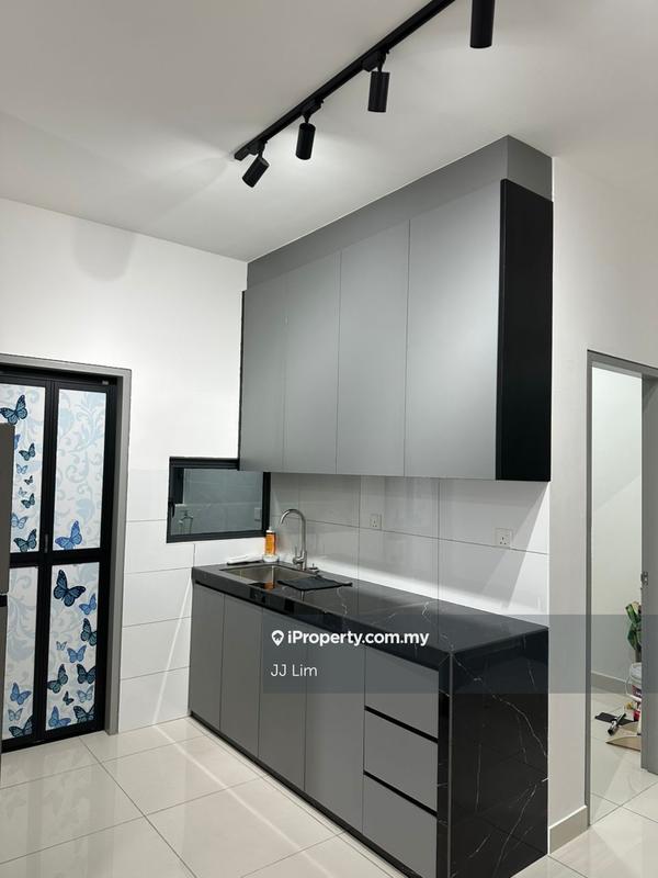 For Rent - Traders Park