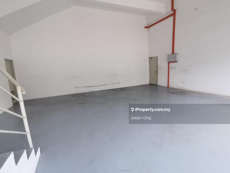For Rent - 1.5 storey Cluster Factory at Jln Cemerlang Desa Cemerlang for Rent