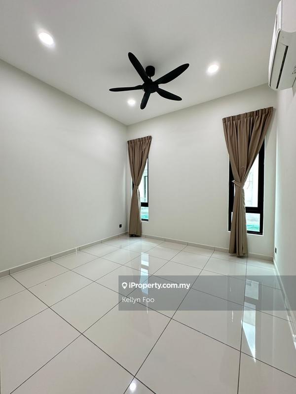 Semi-Detached House for Sale in Seaview 2 Storey Semi-D at 8 Residence Ujong Pasir, Melaka City by Kellyn Foo - iProperty.com.my