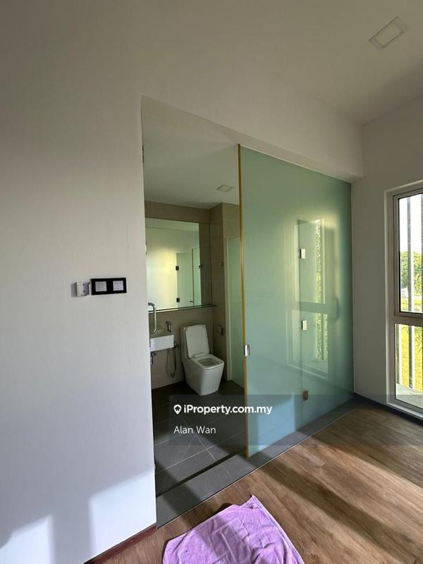 Bungalow House untuk Dijual di Lakefront Villa, Cyberjaya oleh Alan Wan - iProperty.com.my