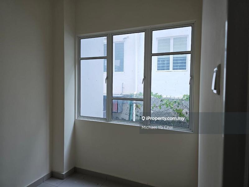 3-storey Terraced House for Sale in Desa Park Serdang, Seri Kembangan by Michael Yb Chai - iProperty.com.my