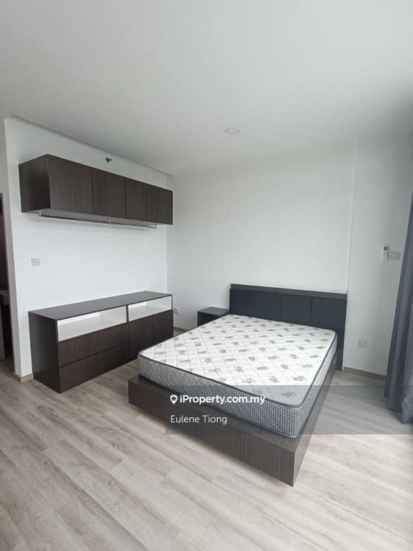 For Rent - Summer Suites @ The Summer Shopping Mall