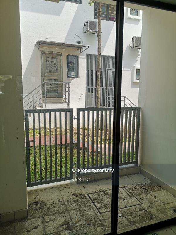 Townhouse for Sale in 16 Sierra, Puchong by Jane Hor - iProperty.com.my
