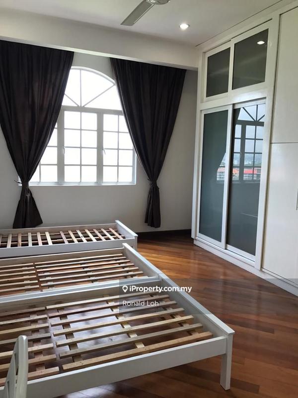 For Rent - Flora Green