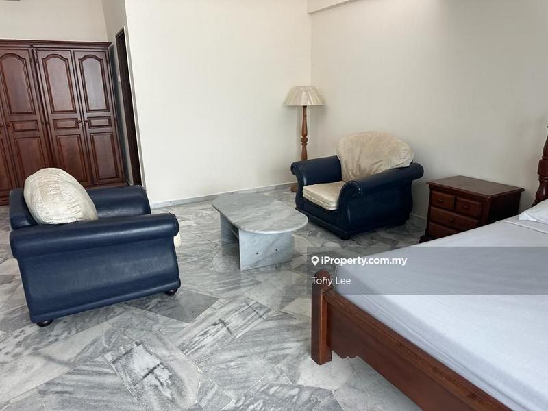 Apartment for Sale in Glory Beach Resort by Tony Lee - iProperty.com.my