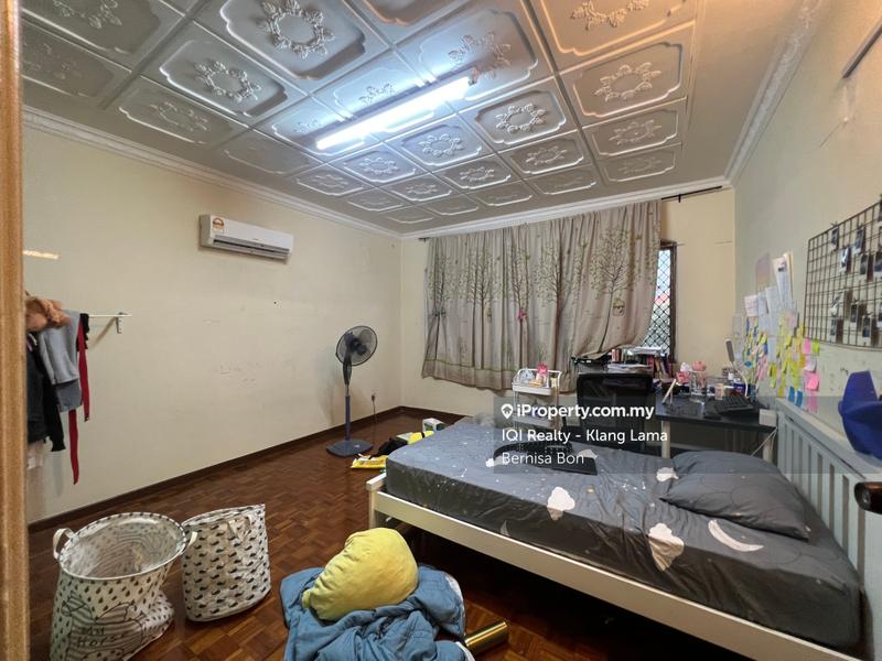 Bungalow House for Sale in Taman Paramount, Petaling Jaya by Bernisa Bon - iProperty.com.my