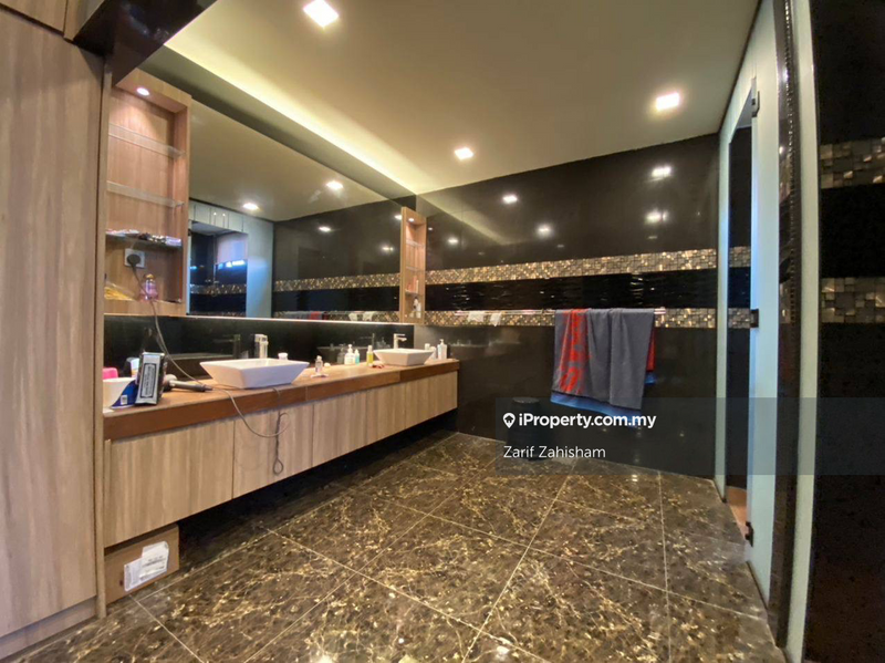 Bungalow House for Sale in Country Heights, Kajang by Zarif Zahisham - iProperty.com.my