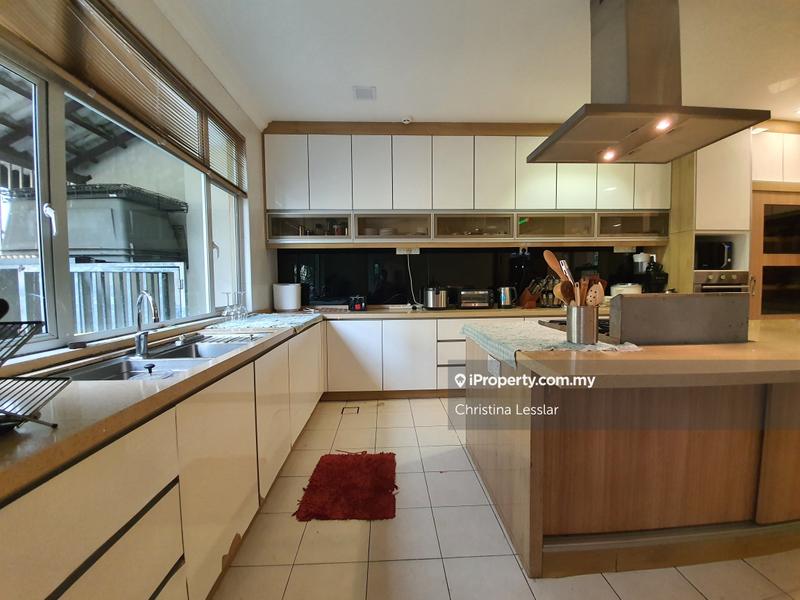 Rumah Berangkai 3 Tingkat untuk Dijual di USJ Heights, Subang Jaya oleh Christina Lesslar - iProperty.com.my