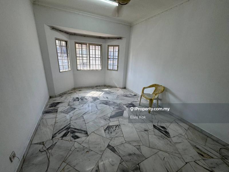 For Sale - Meadow Park 3