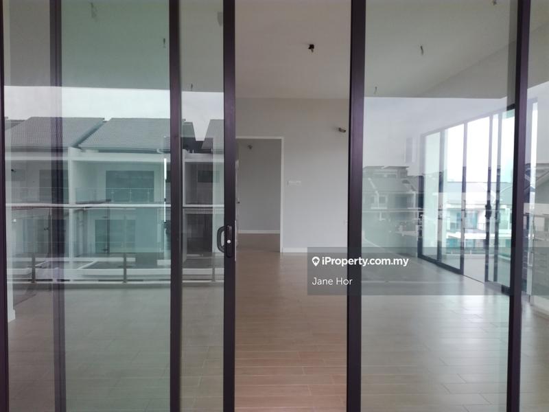 Rumah Berangkai 3 Tingkat untuk Dijual di 16 Sierra, Puchong oleh Jane Hor - iProperty.com.my