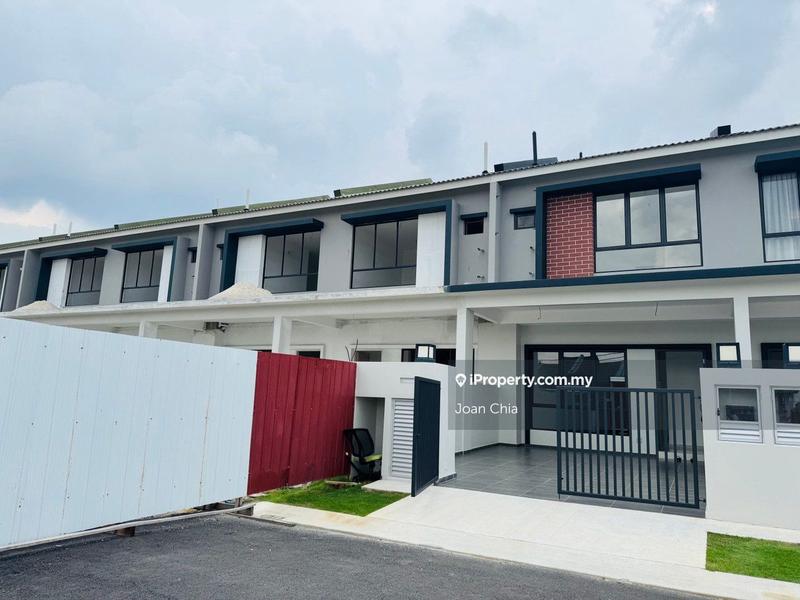 Rumah Teres 2-Tingkat untuk Dijual di Austin Crest, Johor Bahru oleh Joan Chia - iProperty.com.my