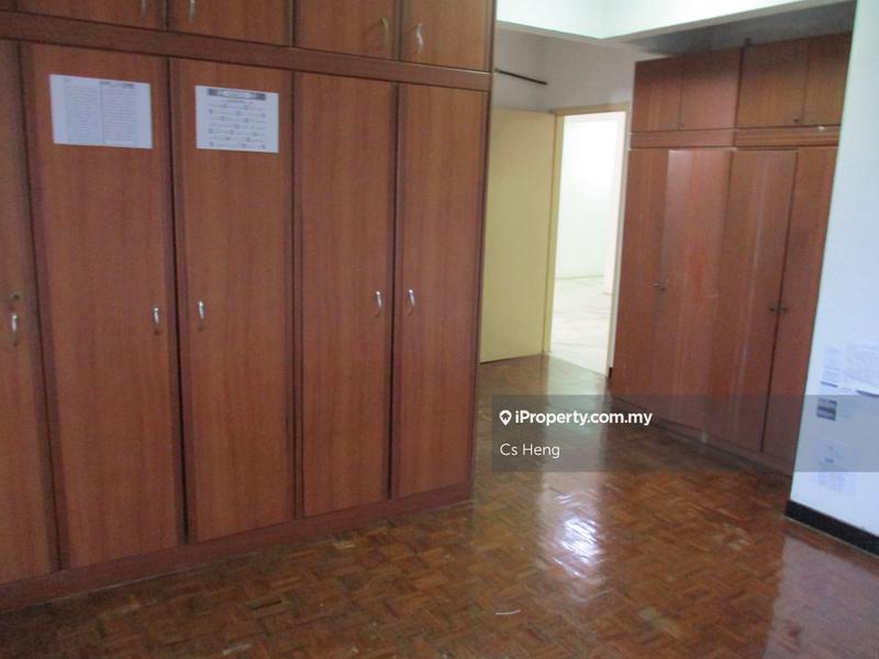 Pangsapuri untuk Dijual di Sri Intan 2 oleh Cs Heng - iProperty.com.my