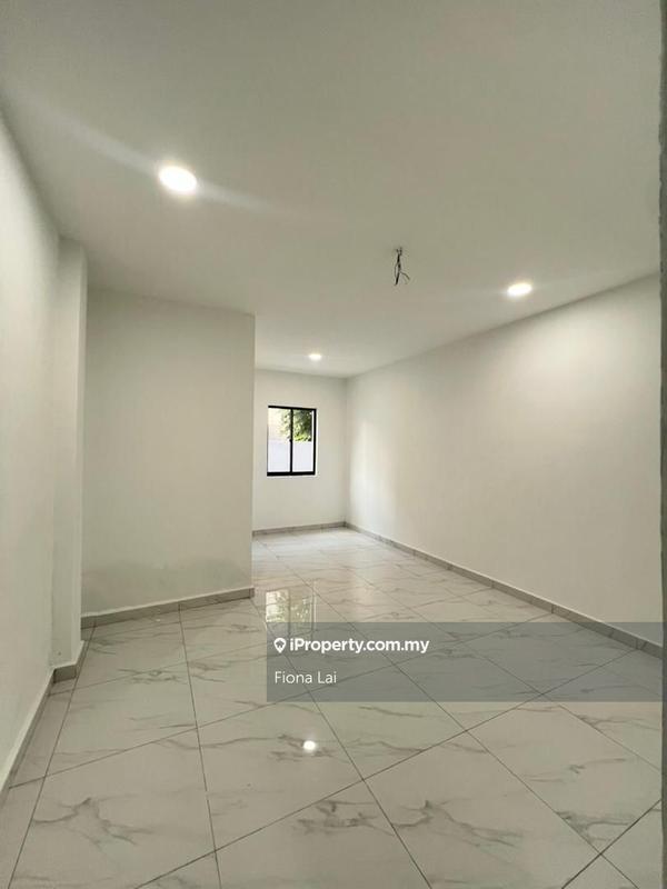 Bungalow House for Sale in Taman Kebun Teh, Johor Bahru by Fiona Lai - iProperty.com.my