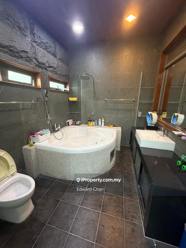 Rumah Berkembar untuk Dijual di Taman Makmur, Bandar Sungai Long oleh Edward Chan - iProperty.com.my