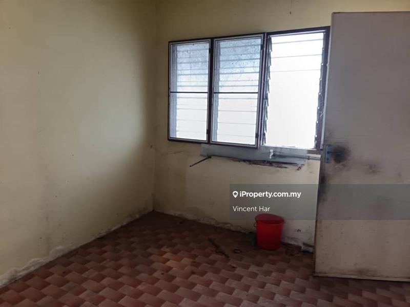 2-storey Terraced House for Sale in Taman Pegawai, Sitiawan by Vincent Har - iProperty.com.my